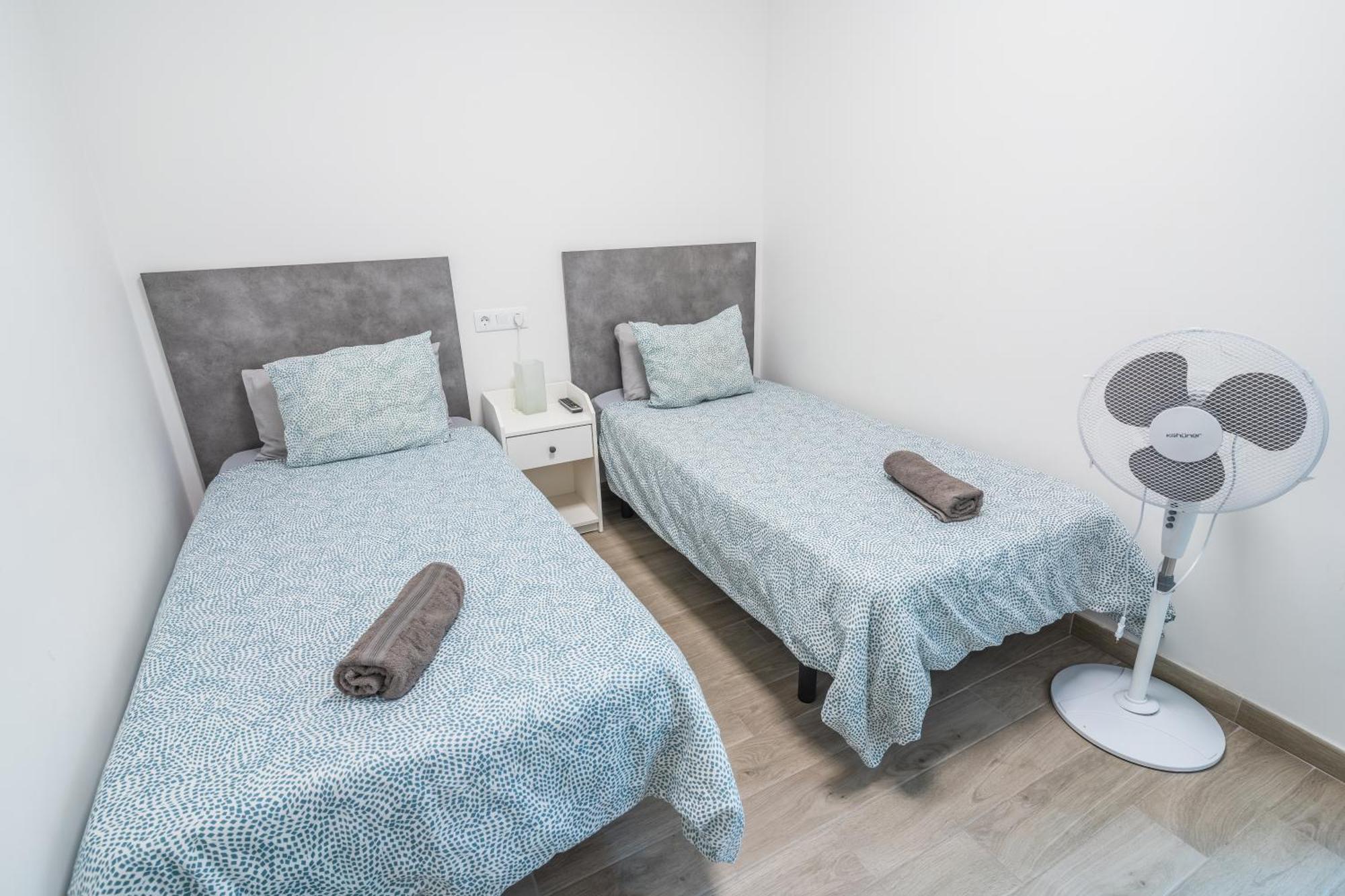 El Puente Home-ii 8,1kms Airport Apartment